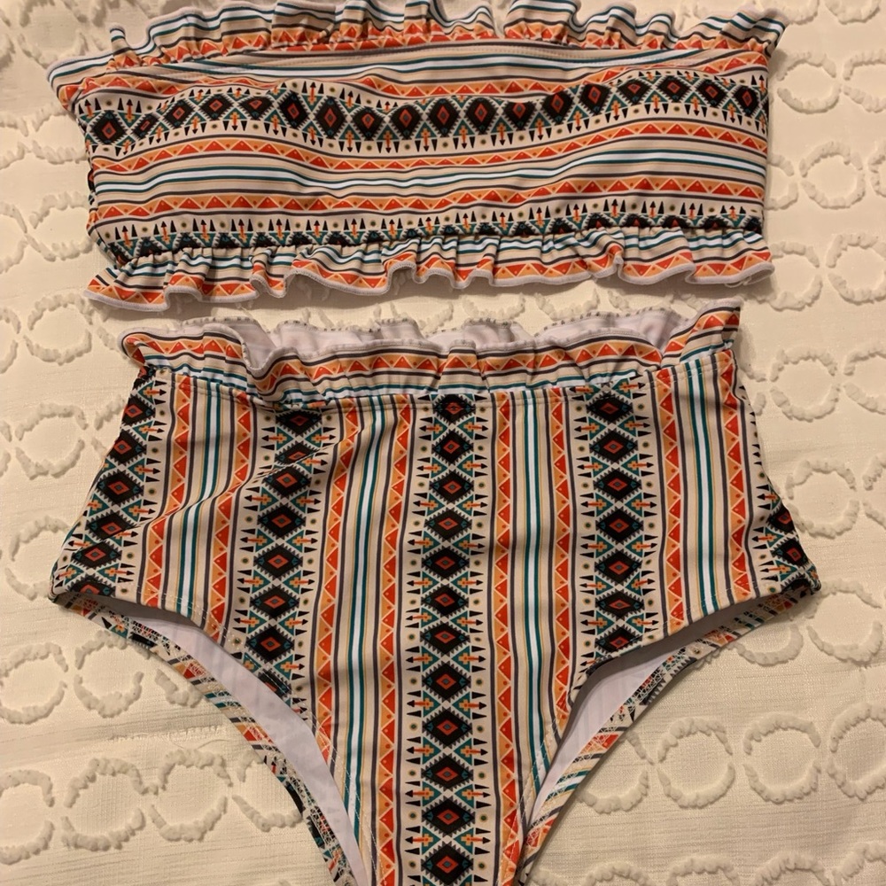 Small high waisted strapless bikini